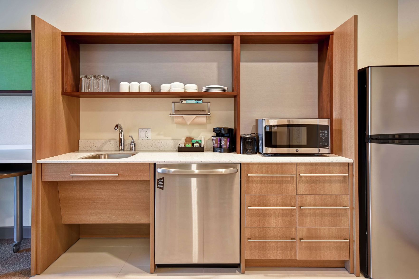Private kitchen | Fridge, microwave, dishwasher, coffee/tea maker