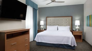 Caja de seguridad en la habitación y escritorio