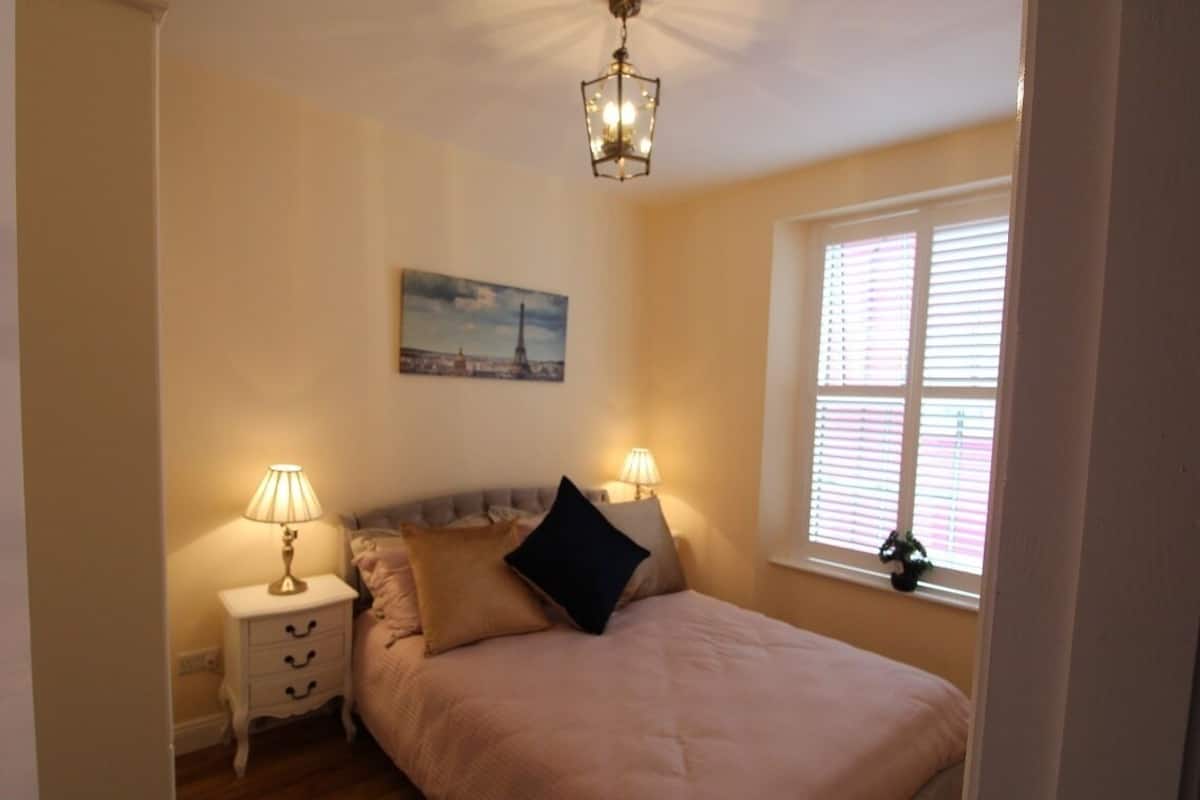 Apartment, Private Bathroom (Ref B) | 2 bilik tidur