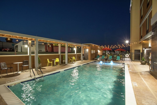 Seasonal outdoor pool