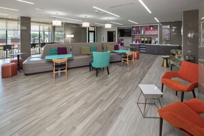 Lobby - Home2 Suites by Hilton Owasso, OK (Owasso)