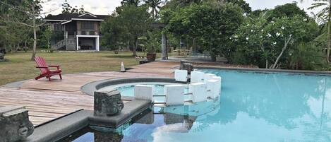 Piscine extérieure