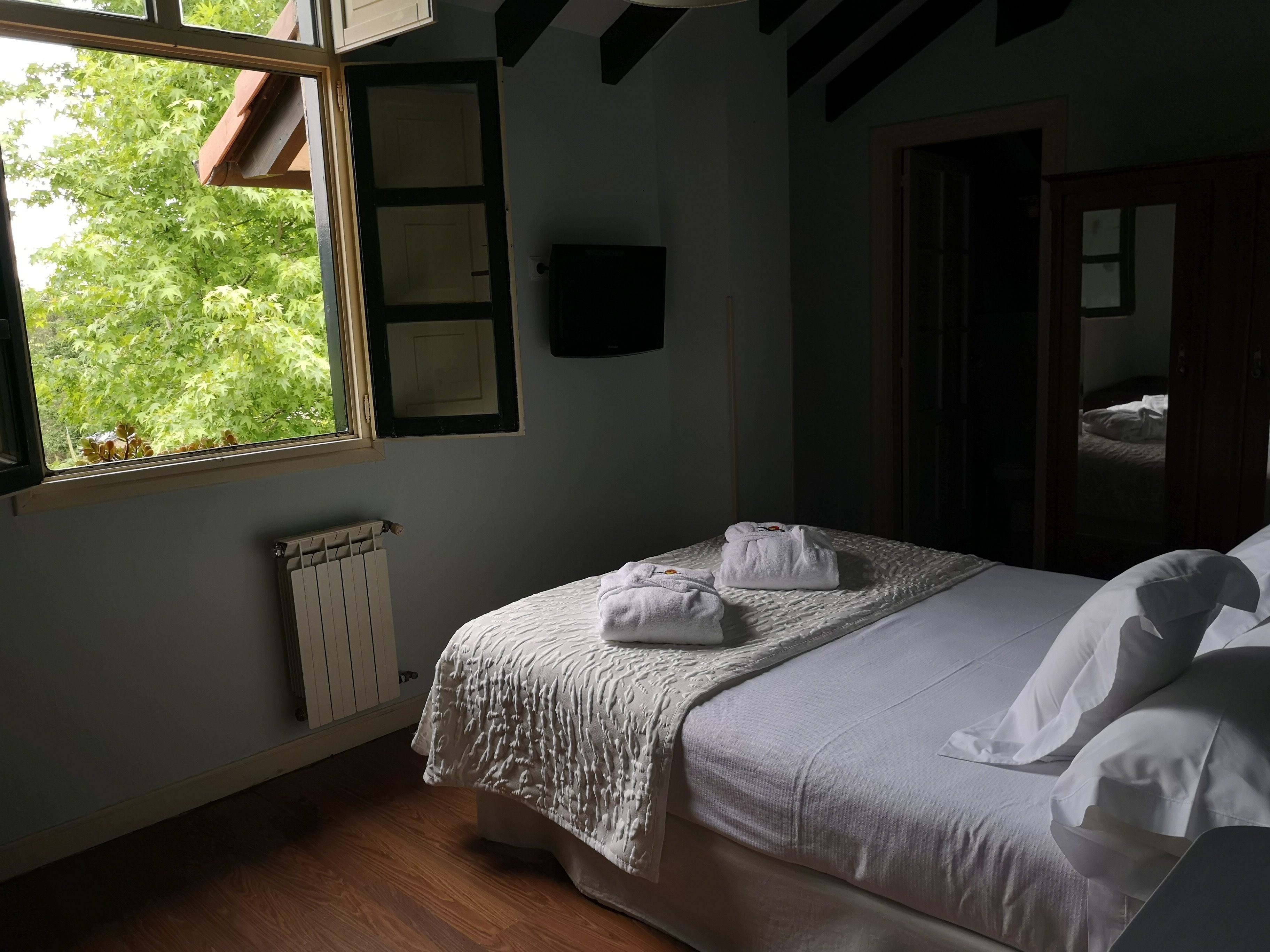Double Room | Soundproofing, free WiFi, bed sheets