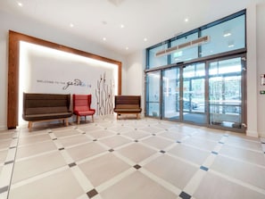 Lobby - Hilton Garden Inn Birmingham Airport (Birmingham)