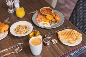 Daily full breakfast for a fee