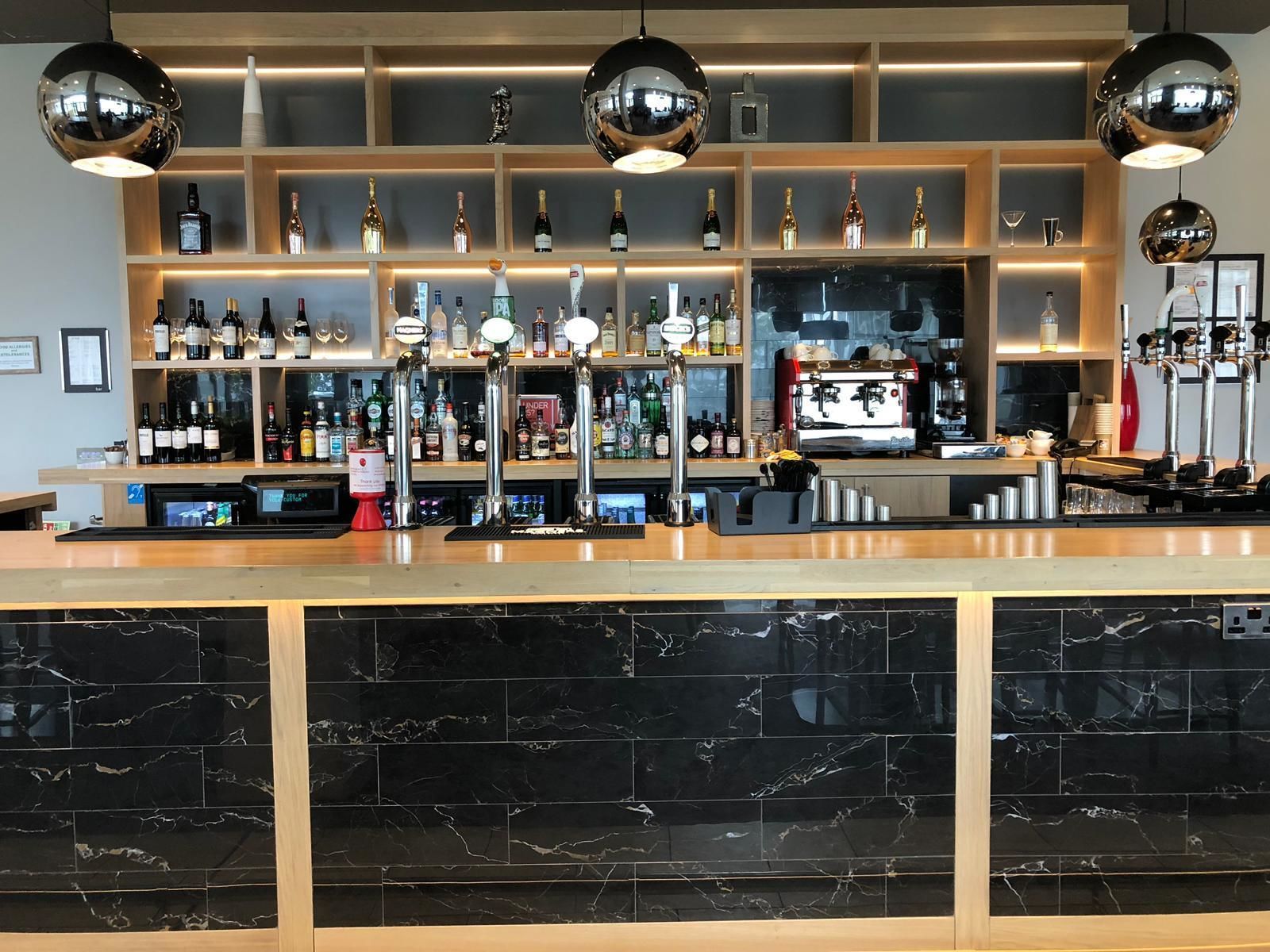 Lobby lounge