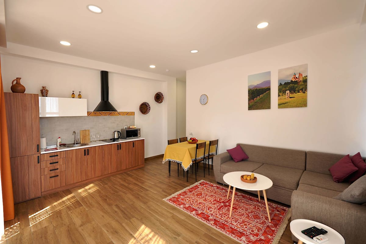 Habitación doble superior, 1 habitación | Escritorio, tabla de planchar con plancha, camas extra y wifi gratis 