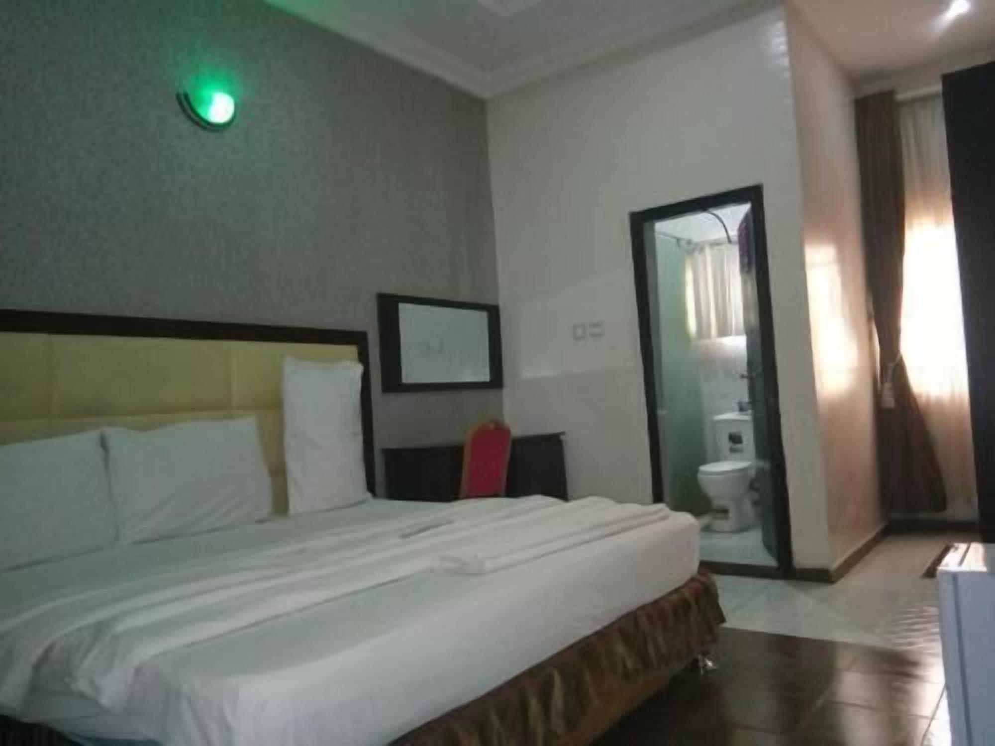 In-room safe, desk, free WiFi, bed sheets
