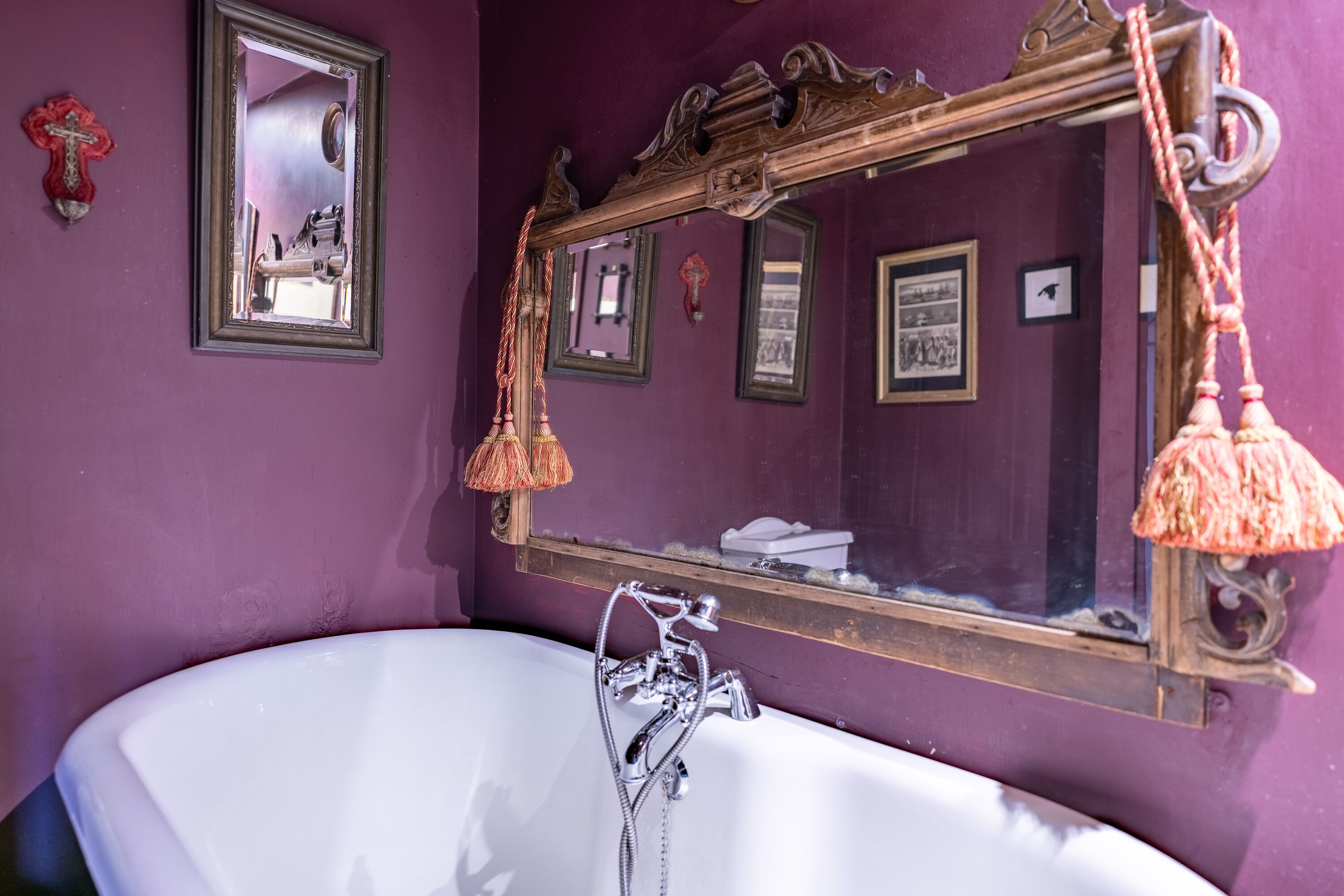 stoker | bathroom | designer toiletries, hair dryer, towels