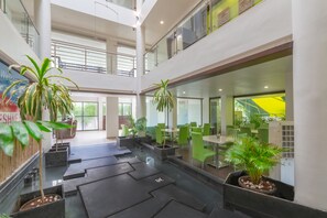 Lobby - Monarch Montvert, Baner Pune (Pune)