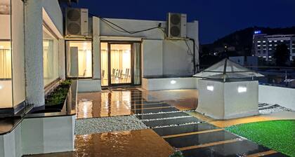 Monarch Montvert, Baner Pune