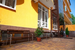 Property entrance - Kamelia Hotel (Sirius)