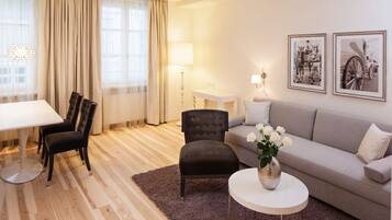 80-cm-Flachbildfernseher mit Kabelempfang, Fernseher