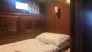 Mobile Home, 4 Bedrooms, Harbor View | 4 bedrooms, minibar, free wired internet, bed sheets