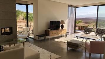 Vila | Area keluarga | TV layar datar