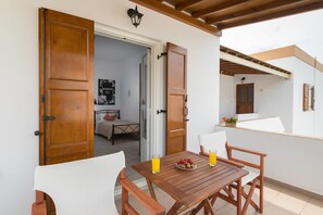 Studio (3 Adults) | Balcony - Letta's Apartments (Syros)