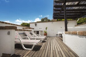 Luxury Apartment, 4 Bedrooms, Jetted Tub, Courtyard Area (Cielo) | Terrace/patio