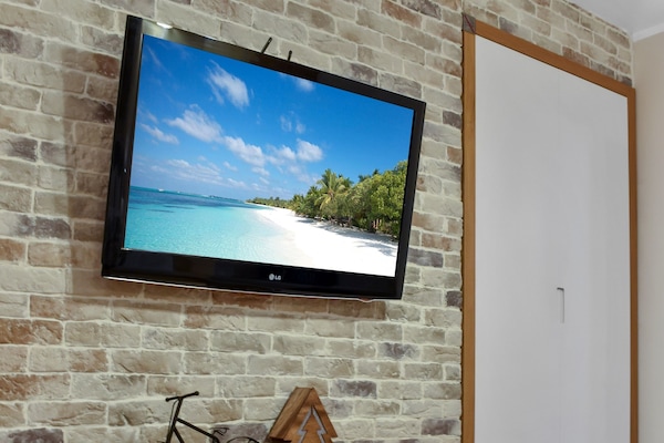 Studio | Iron/ironing board, free WiFi, bed sheets