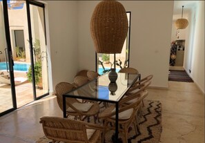 Villa | In-room dining