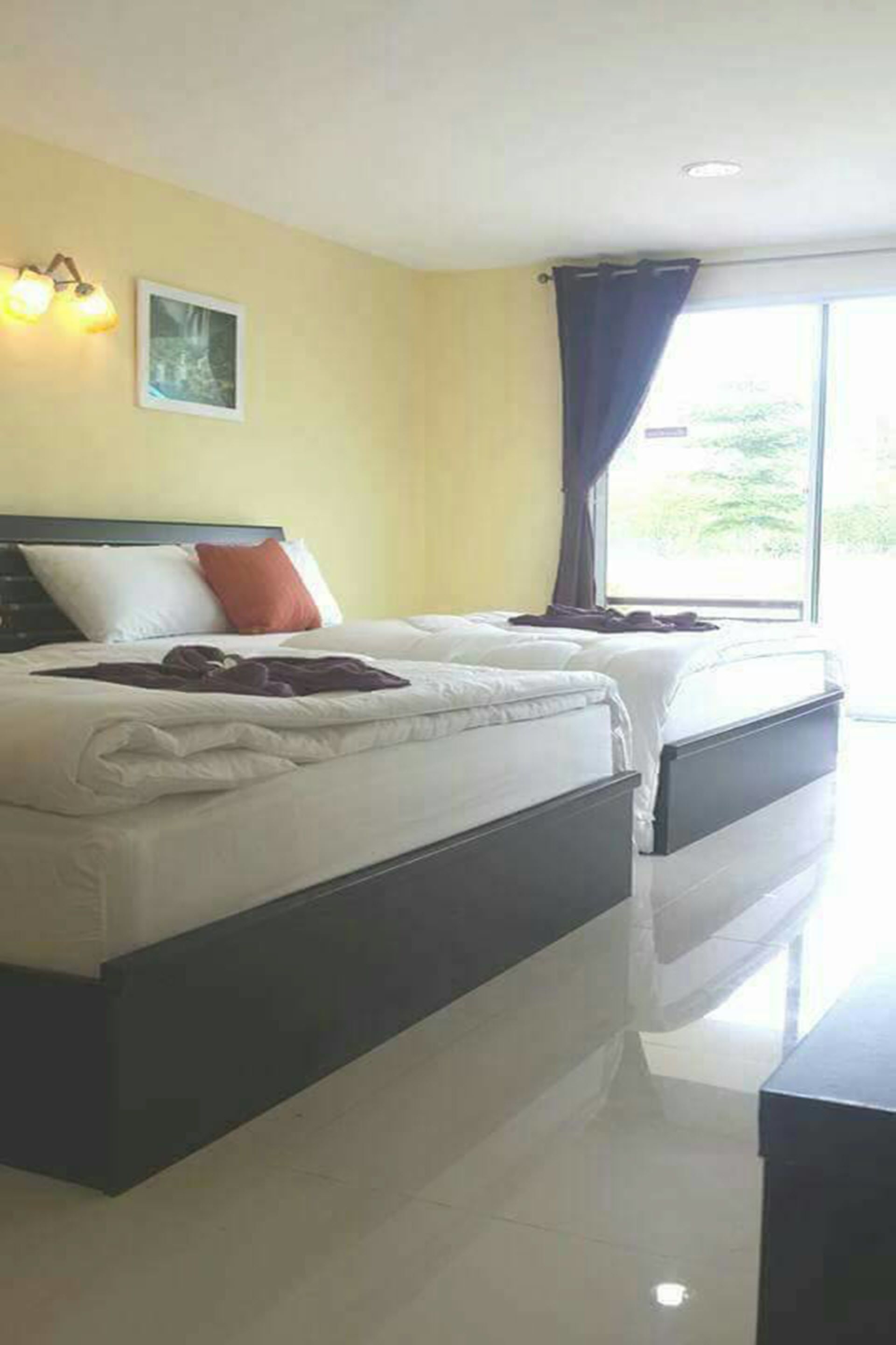 family room | blackout curtains, free wifi