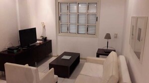 Departamento | Sala de estar | Televisión de pantalla plana 