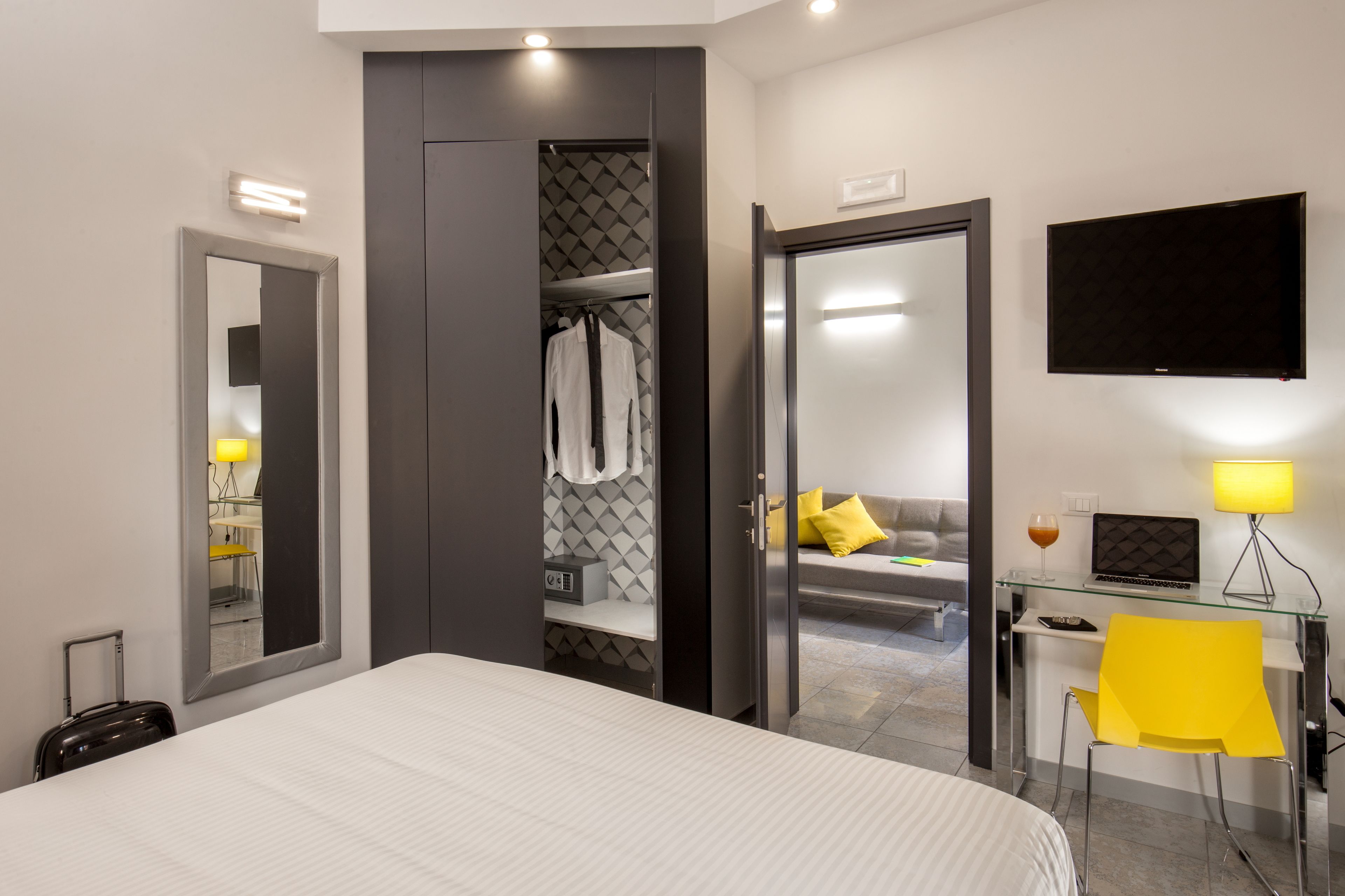 Photo - GCF Luxury Suites, Guest house