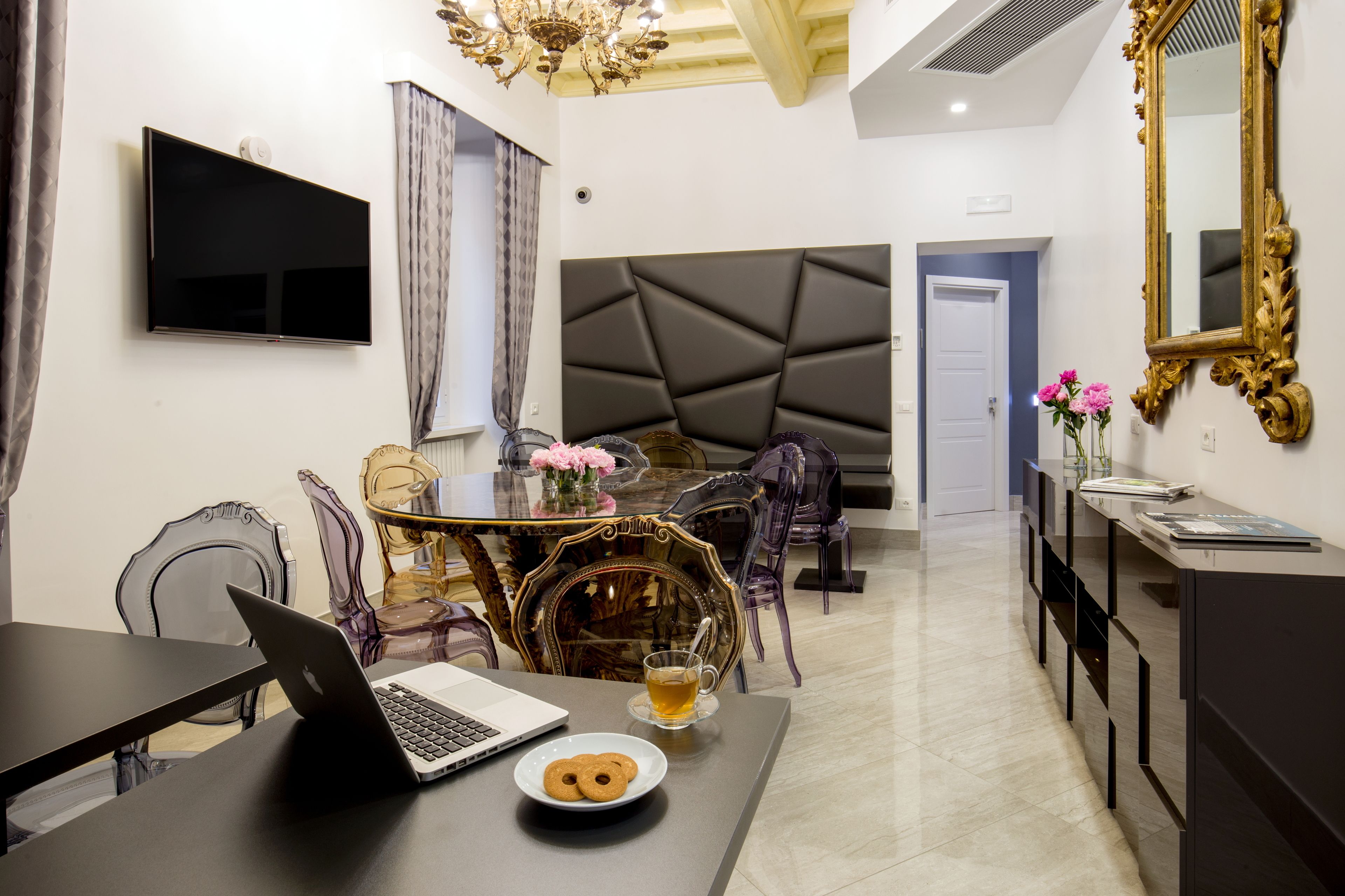 Photo - GCF Luxury Suites, Guest house