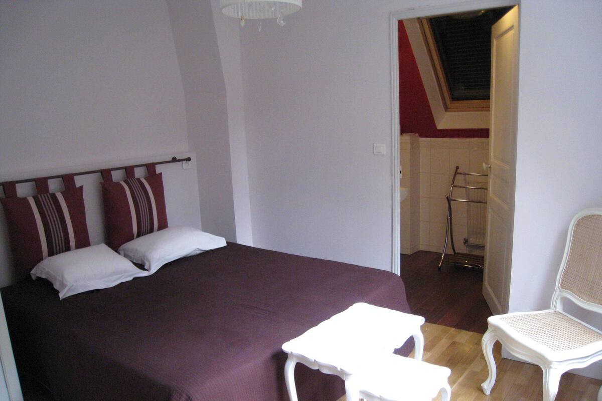 Habitación doble | Tabla de planchar con plancha, cunas gratuitas, wifi gratis