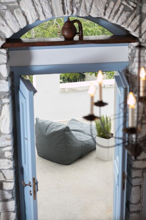 Exterior detail - Traditional Inn Pirethron (Naxos)