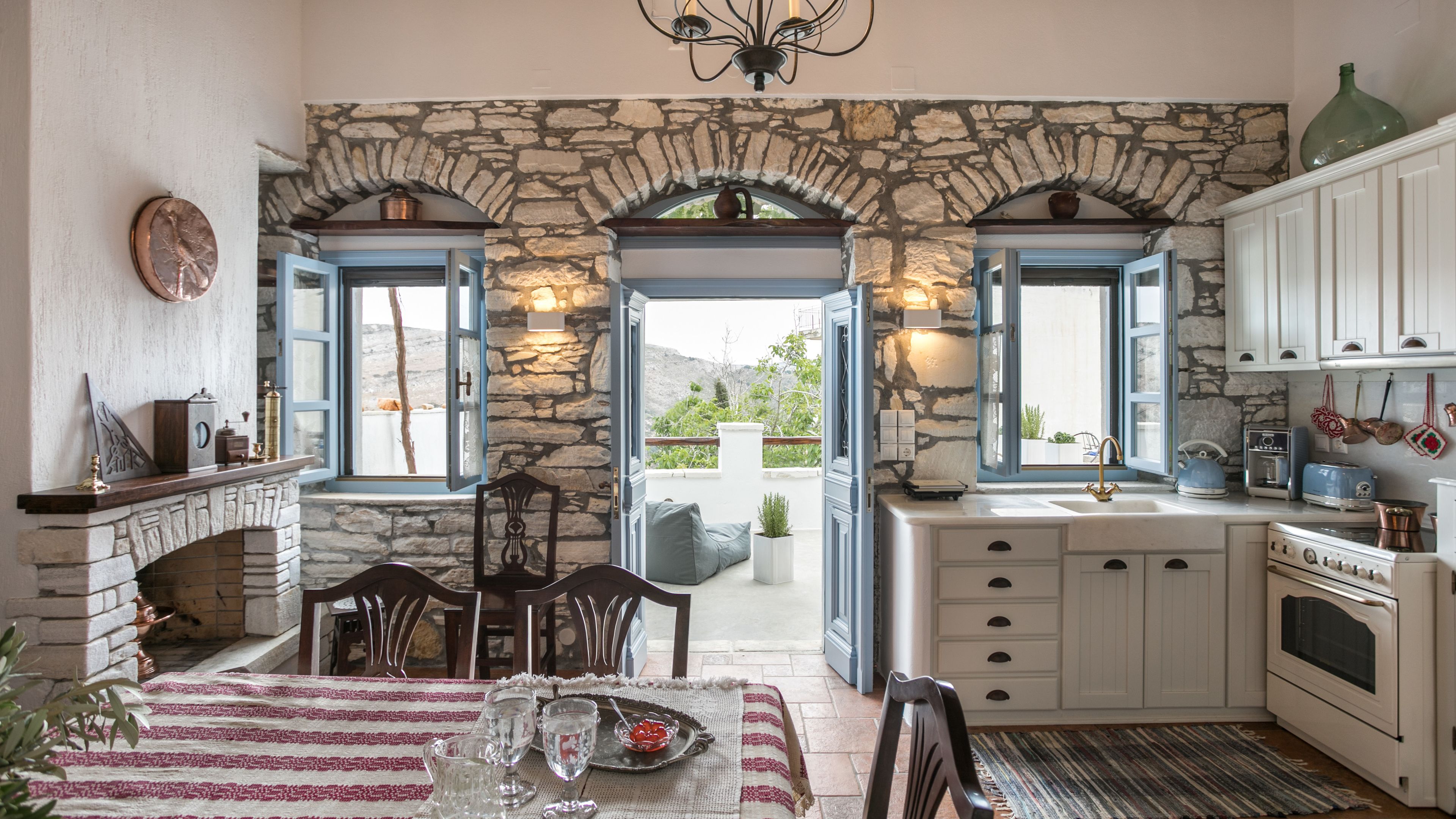 Townhome, 2 Bedrooms | Private kitchen | Fridge, oven, stovetop, coffee/tea maker