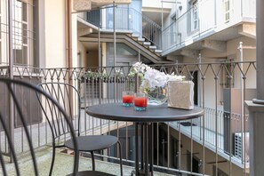 Family Apartment, 2 Bedrooms, Lake View | Terrace/patio