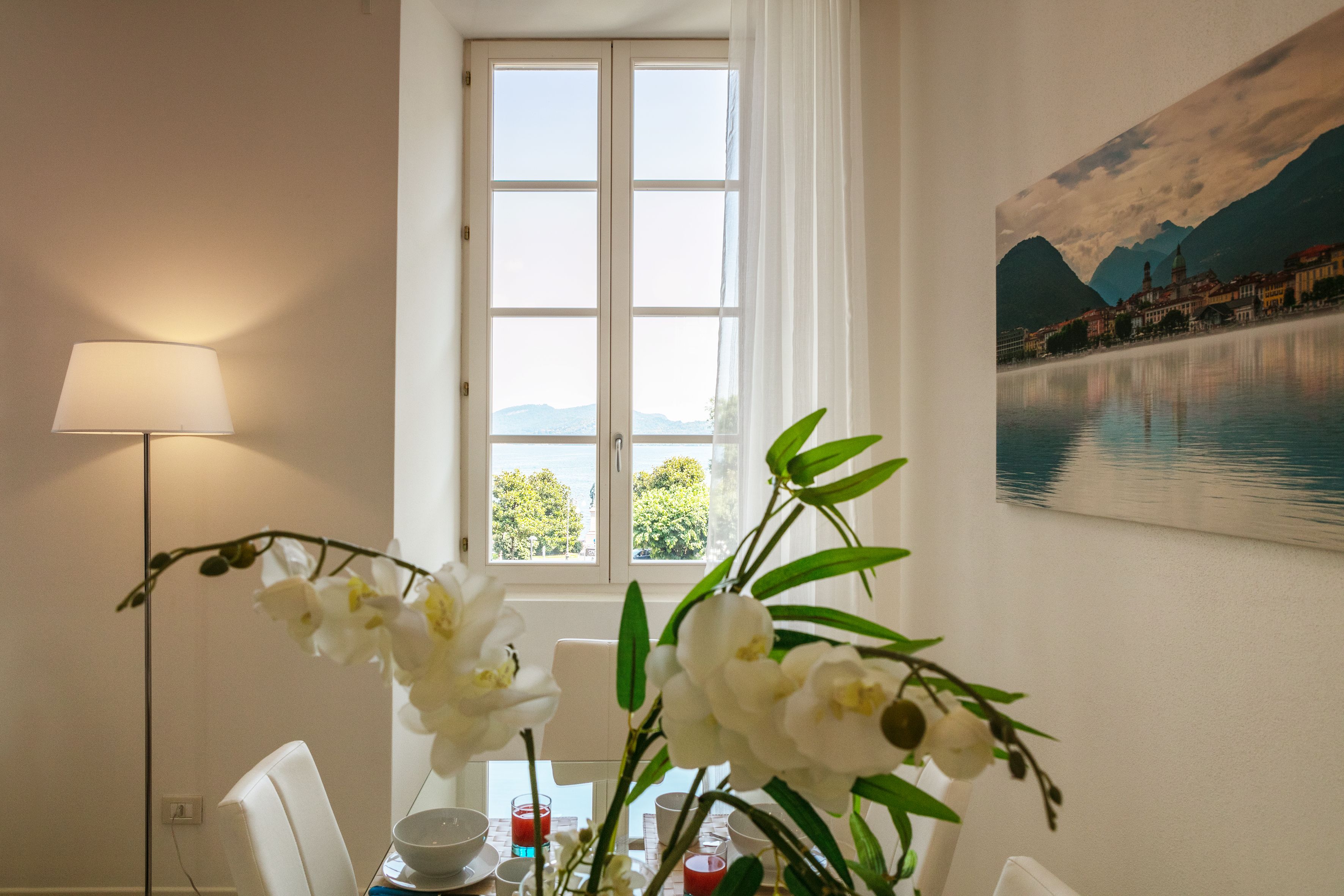 Appartement Familial, 2 chambres, vue lac | Coin séjour | Télévision LCD