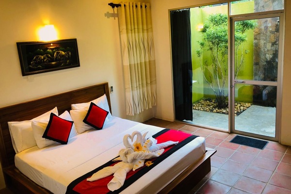 Minibar, desk, free wired Internet, bed sheets