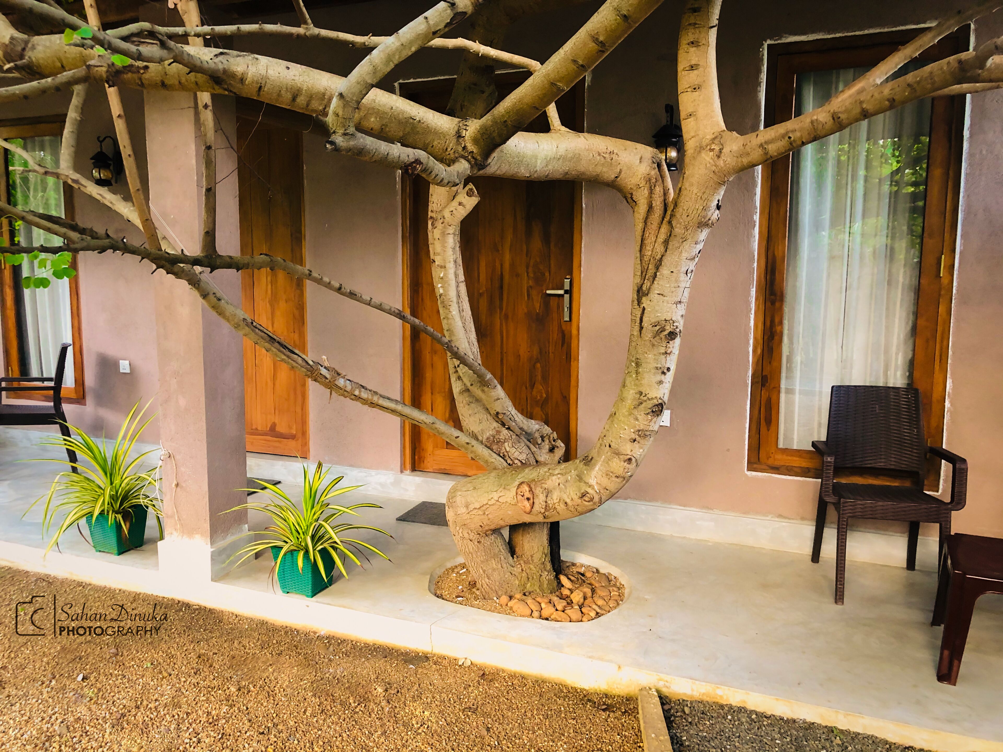 Pintu masuk properti