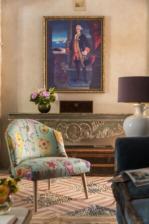 Sala de estar en el lobby