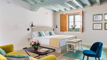 Deluxe Apartment | Premium bedding, in-room safe, desk, soundproofing