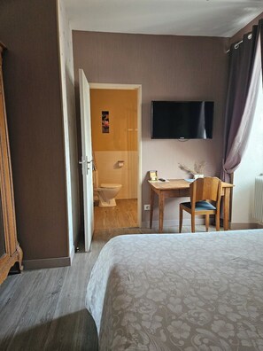 Habitación doble, baño privado, en la zona del jardín (Le Chai) | 1 dormitorio, ropa de cama de alta calidad, escritorio y cortinas opacas