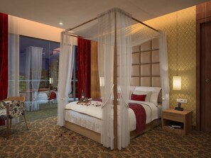 Egyptian cotton sheets, premium bedding, minibar, in-room safe - Grand Tamanna Hotel Hinjawadi Pune (Paud)