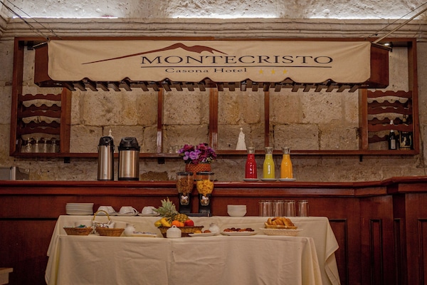 Free daily English breakfast