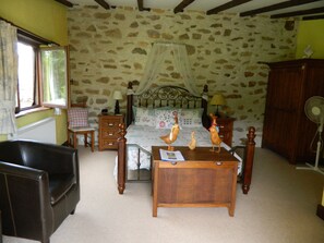 Superior Double Room, Garden View, Ground Floor