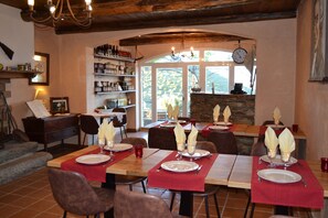 Dagelijks ontbijtbuffet inbegrepen