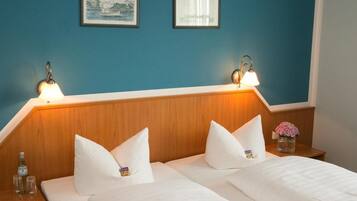 Schreibtisch, schallisolierte Zimmer, kostenloses WLAN, BettwÀsche