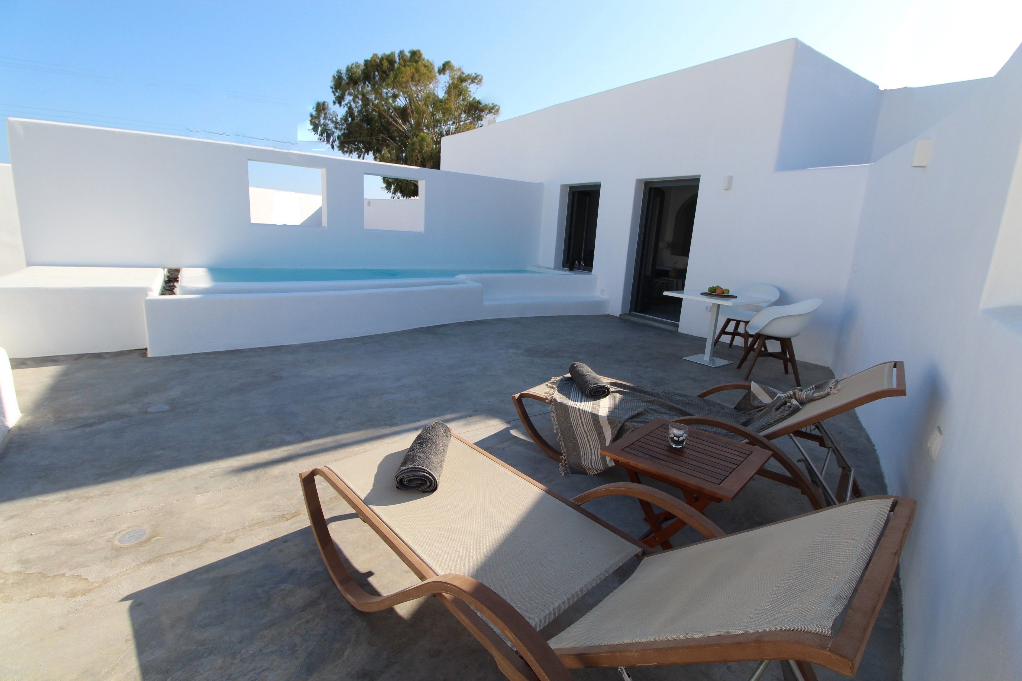 standard suite | private pool