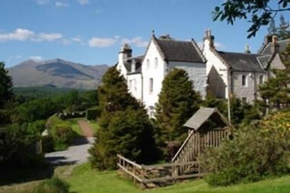 Ardbrecknish House