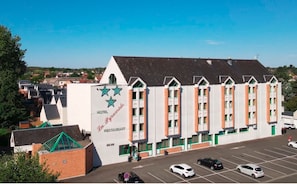 숙박 시설 정면