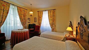 Habitación estándar | Decoración individual, mobiliario individual, escritorio