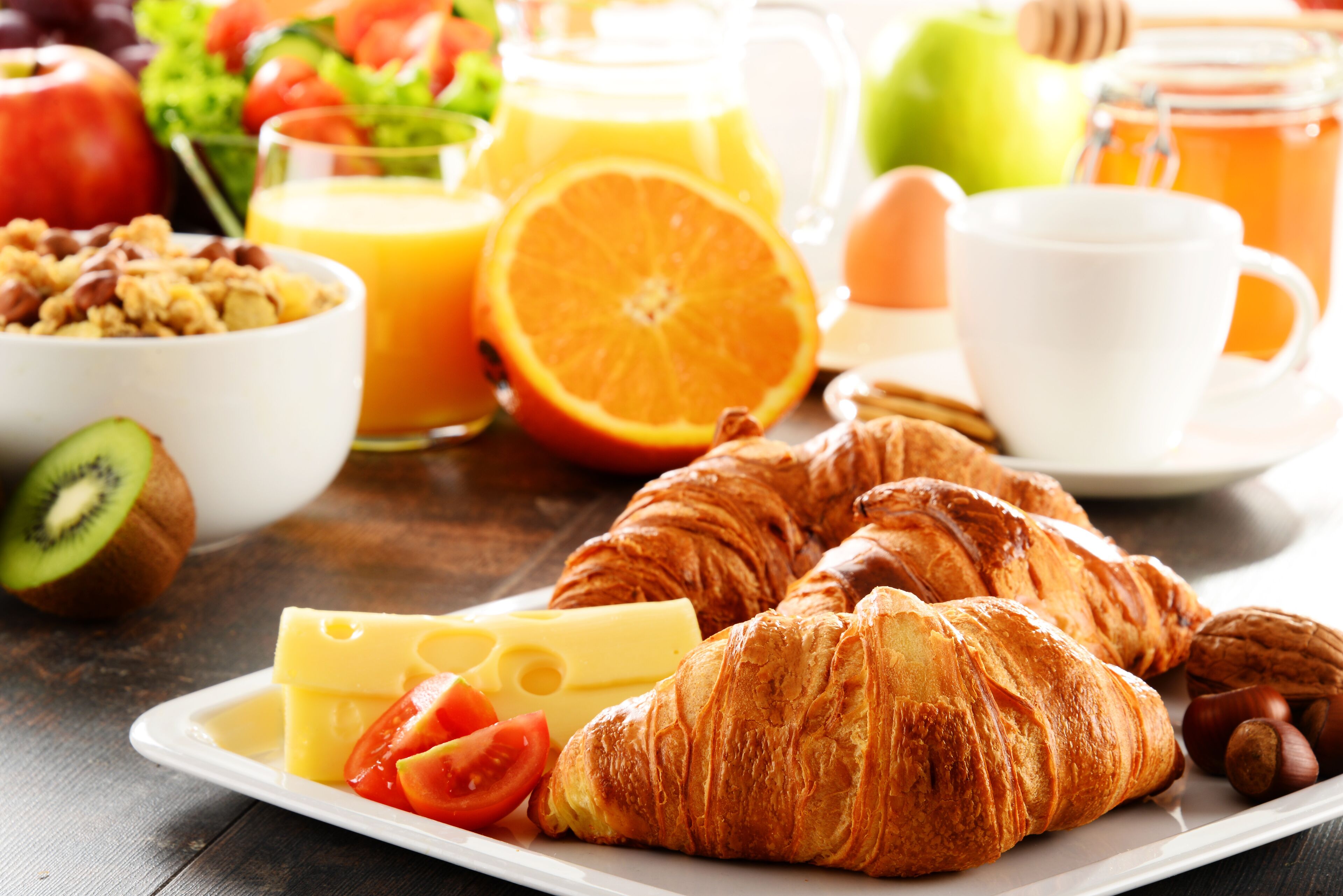 Café da manhã com buffet todos os dias (EUR 24.00 por pessoa) 