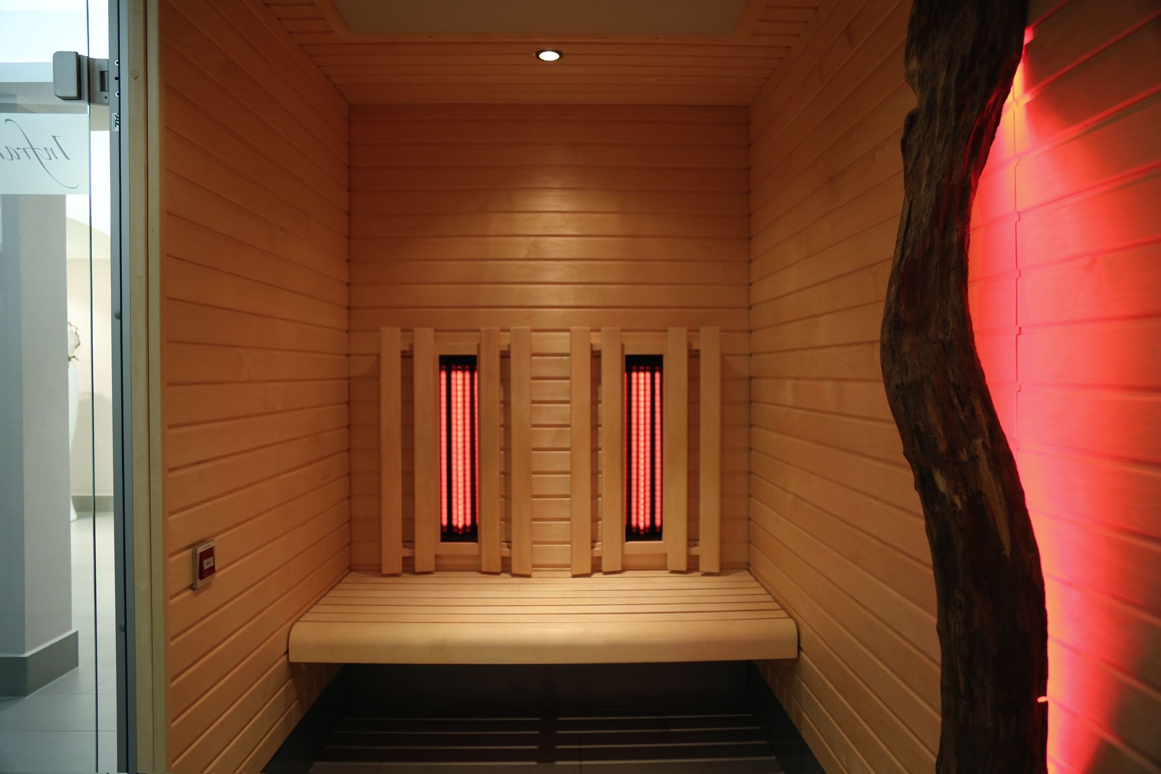 sauna, steam room, body treatments, hot stone massages, sports massages