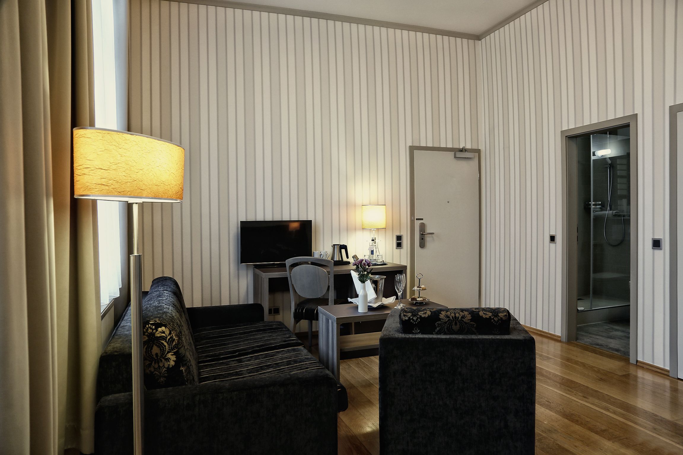 comfort quadruple room, 1 bedroom | 1 bedroom, premium bedding, in-room safe, desk