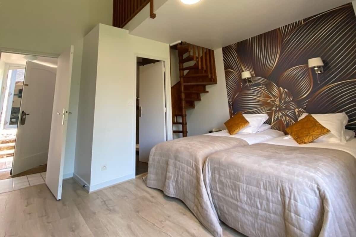 Standard Triple Room | View from room